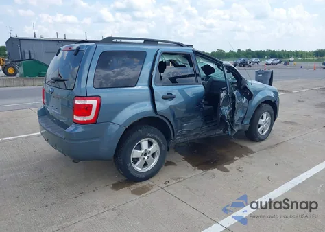 2011 Ford Escape Xlt z USA, uszkodzony, nr VIN 1FMCU9D75BKB71536